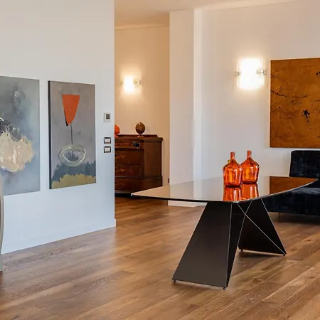 Panoramic Flat-les Guest house