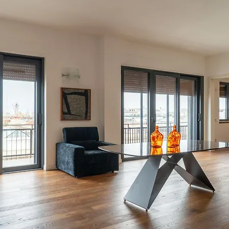 Panoramic Flat-les Guest house
